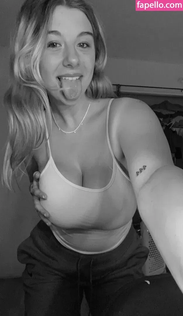 lynntoria Onlyfans Photo Gallery 