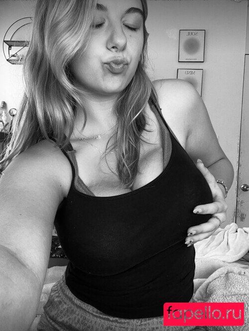 lynntoria Onlyfans Photo Gallery 