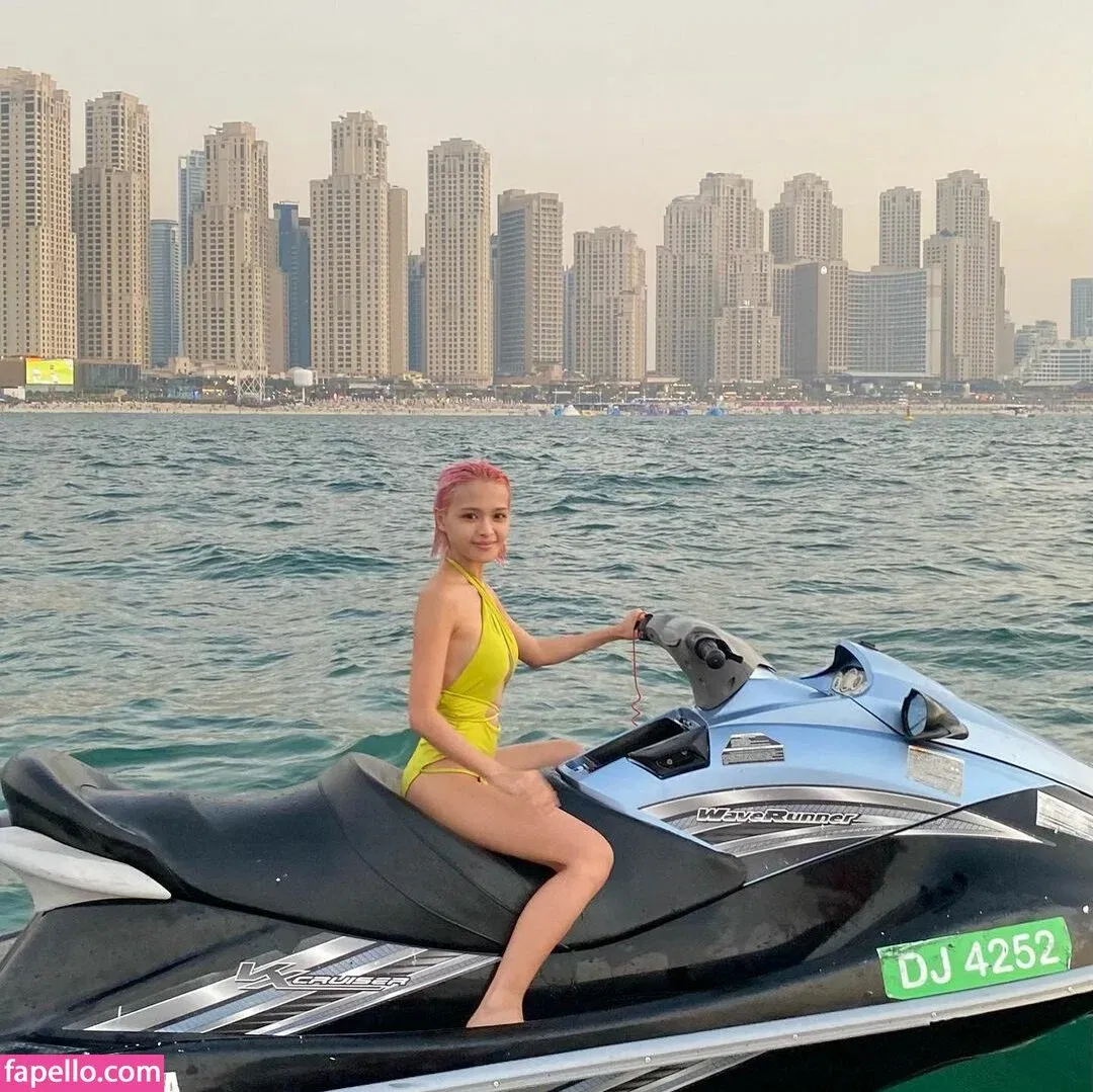 momokun Onlyfans Photo Gallery 