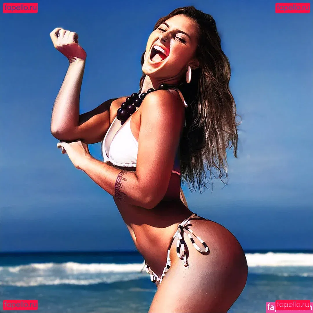 piccola.l Onlyfans Photo Gallery 