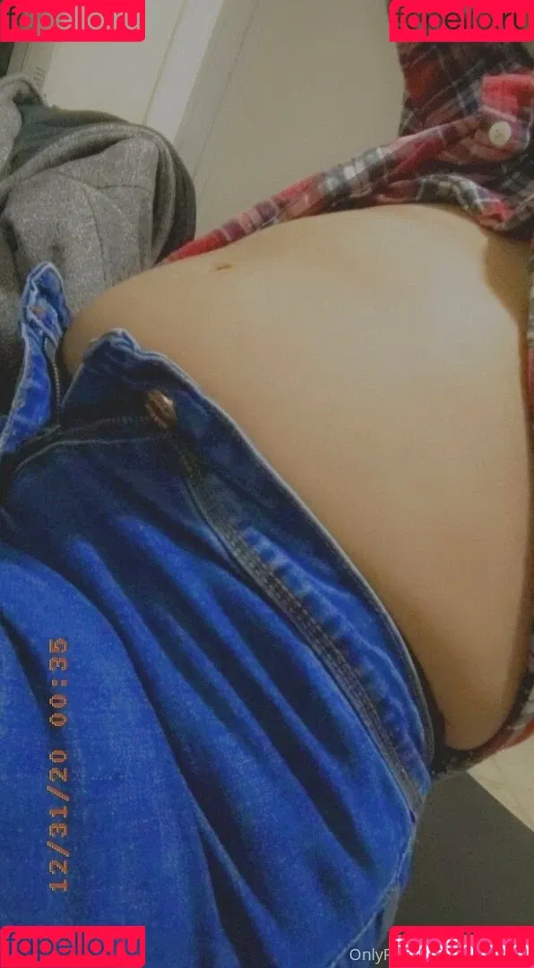 ellaeating Onlyfans Photo Gallery 