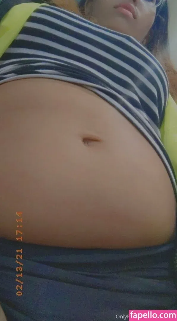 ellaeating Onlyfans Photo Gallery 