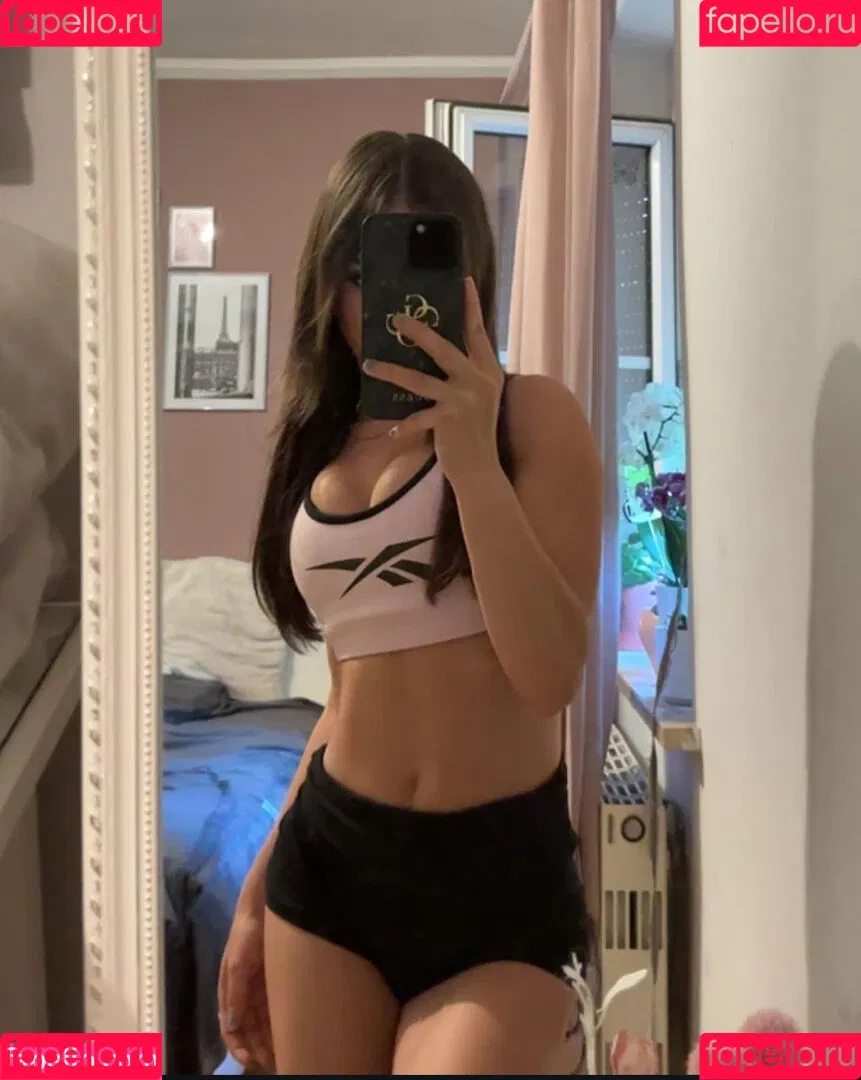 Doreen Gnadi Onlyfans Photo Gallery 