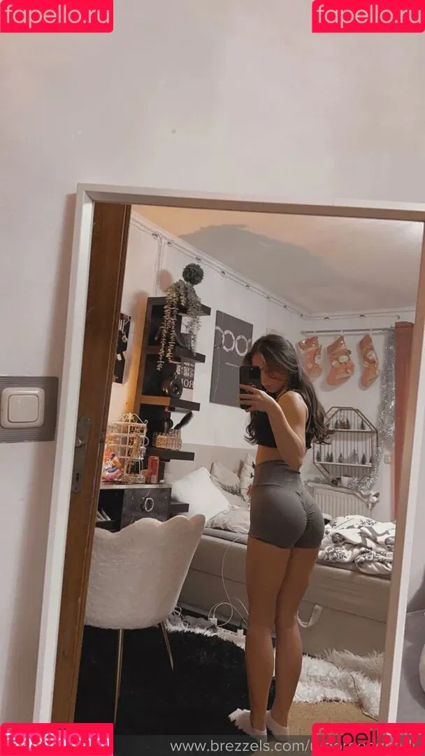 Doreen Gnadi Onlyfans Photo Gallery 