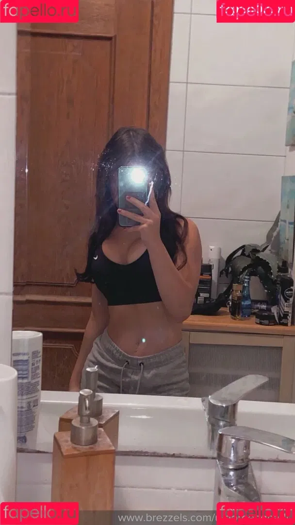Doreen Gnadi Onlyfans Photo Gallery 