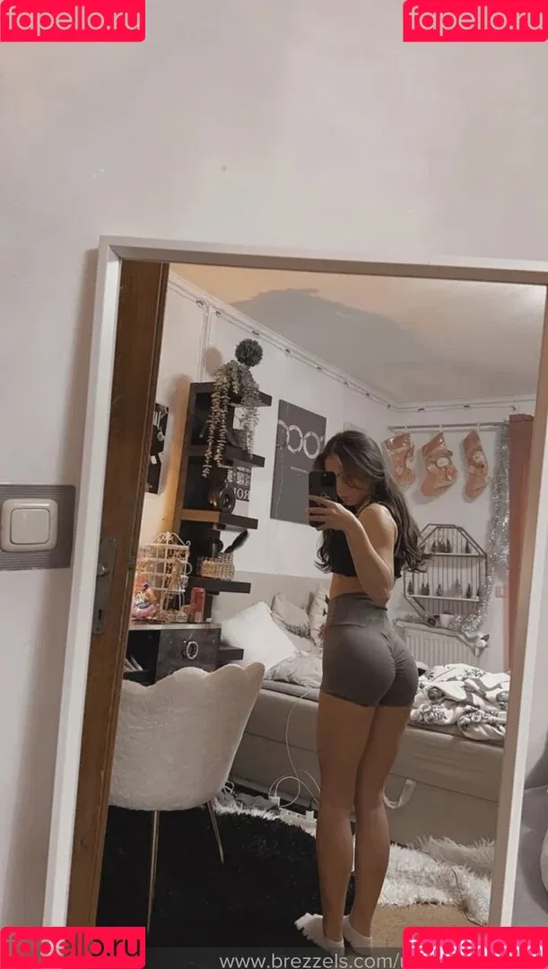 Doreen Gnadi Onlyfans Photo Gallery 