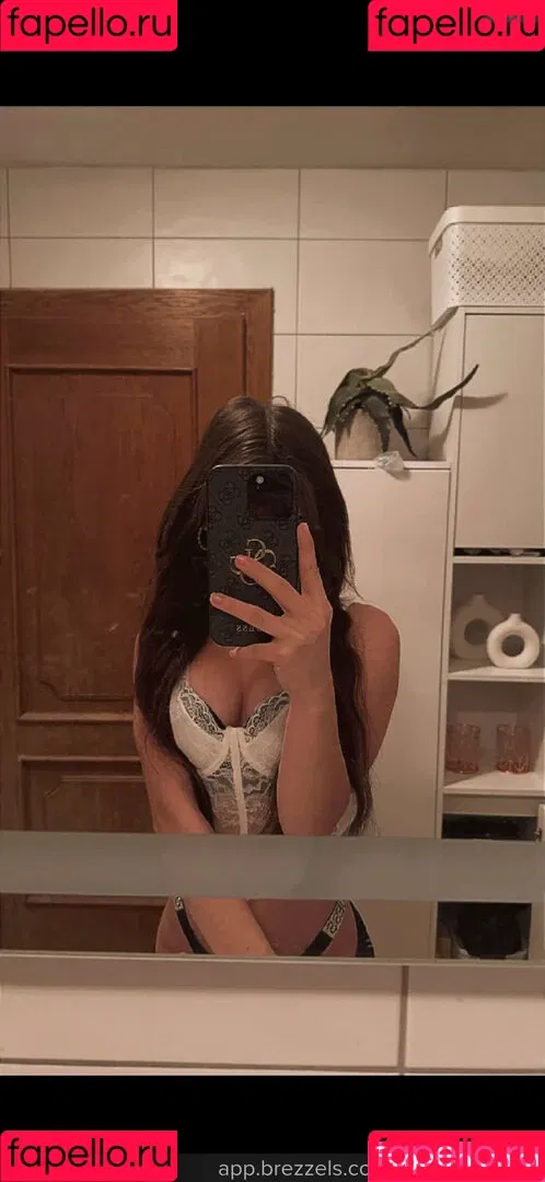 Doreen Gnadi Onlyfans Photo Gallery 