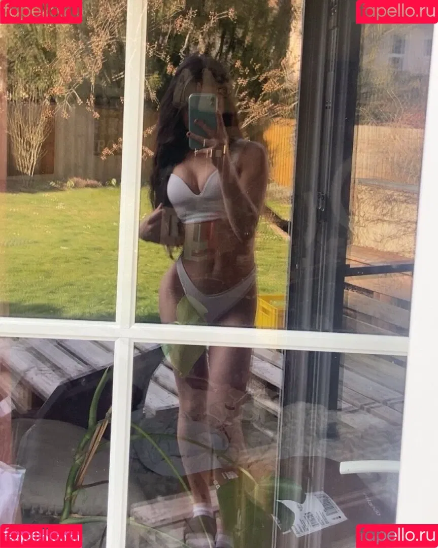 Doreen Gnadi Onlyfans Photo Gallery 