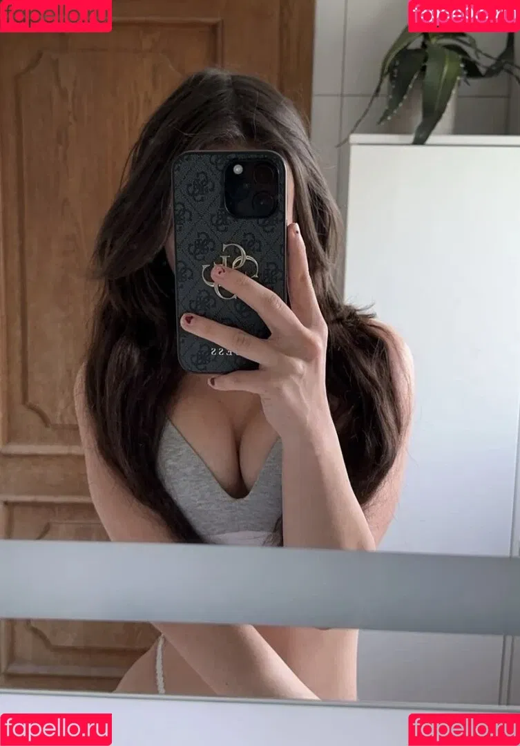 Doreen Gnadi Onlyfans Photo Gallery 