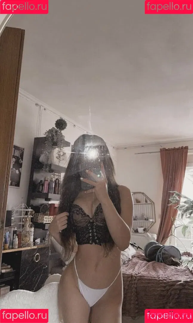 Doreen Gnadi Onlyfans Photo Gallery 