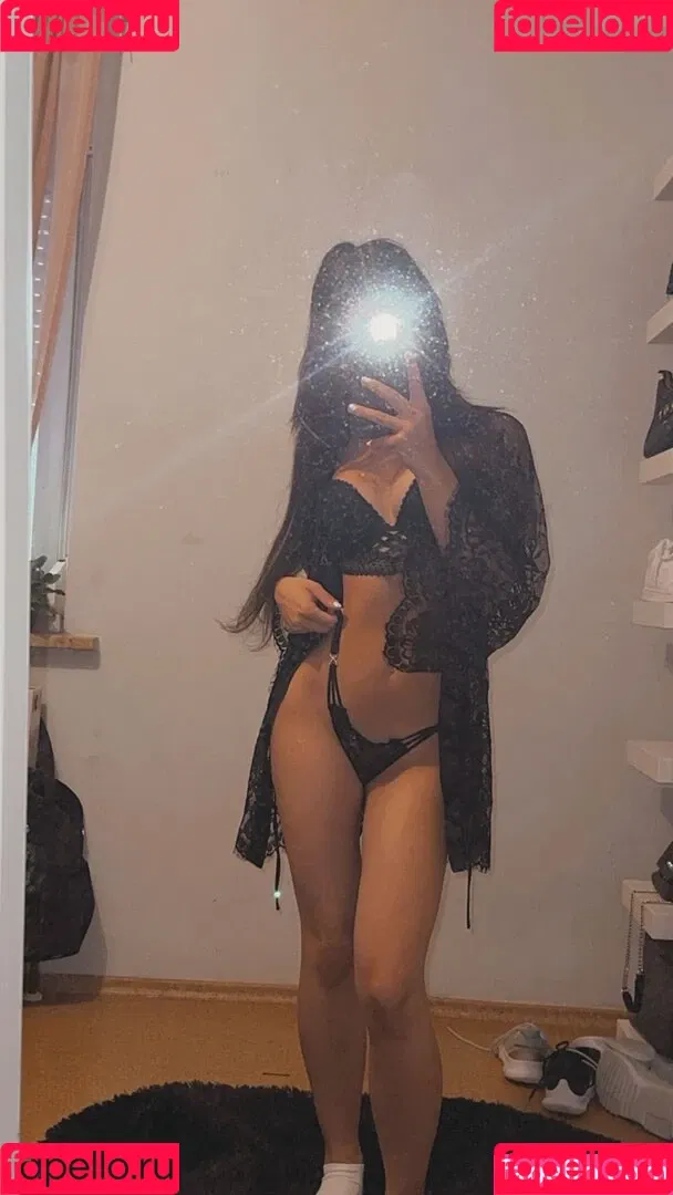 Doreen Gnadi Onlyfans Photo Gallery 