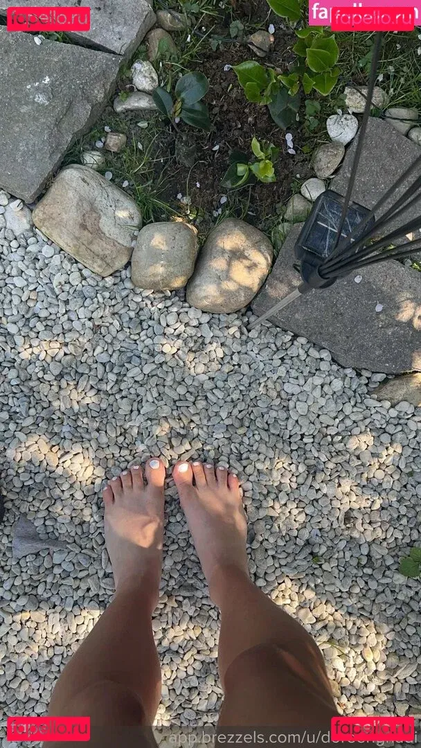 Doreen Gnadi Onlyfans Photo Gallery 