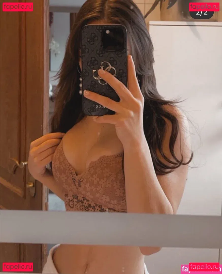 Doreen Gnadi Onlyfans Photo Gallery 