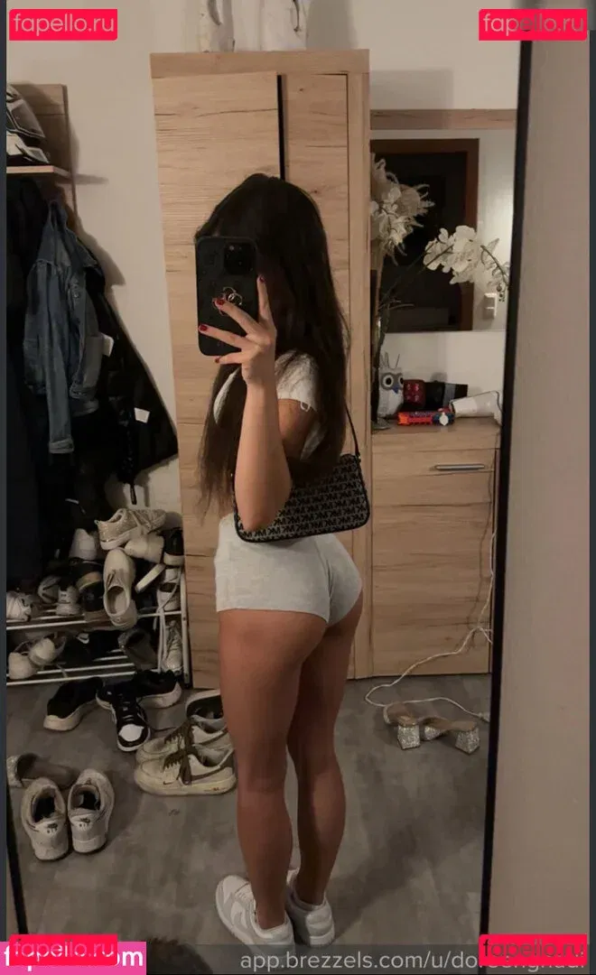 Doreen Gnadi Onlyfans Photo Gallery 