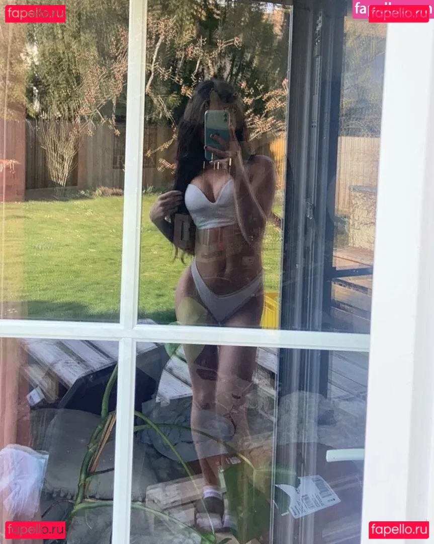 Doreen Gnadi Onlyfans Photo Gallery 