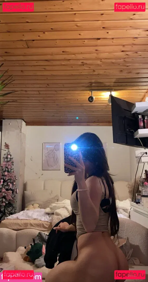 Doreen Gnadi Onlyfans Photo Gallery 