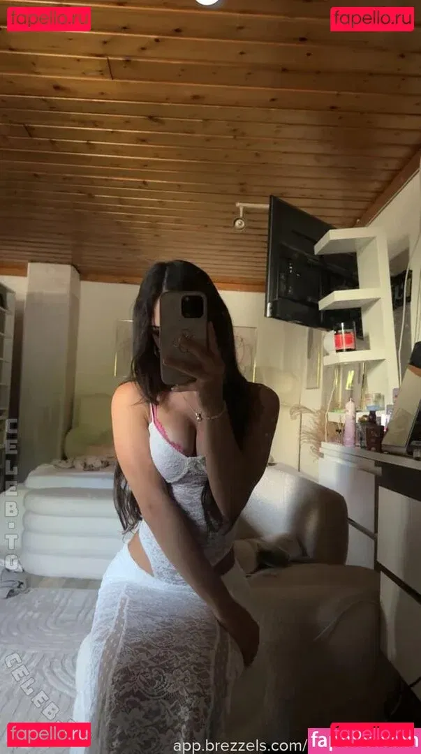 Doreen Gnadi Onlyfans Photo Gallery 