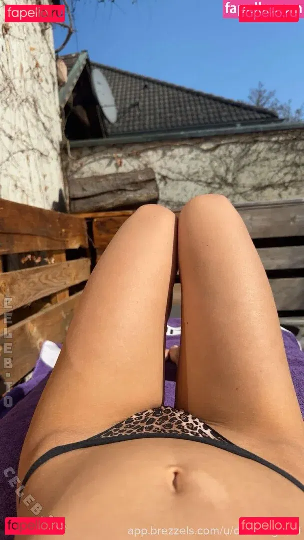 Doreen Gnadi Onlyfans Photo Gallery 