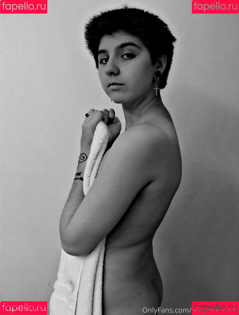 officialwybielo Onlyfans Photo Gallery 