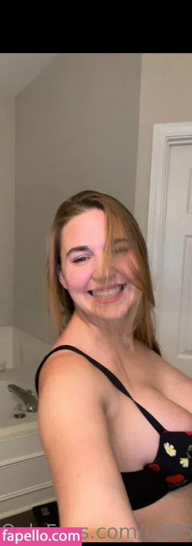 u285276183 Onlyfans Photo Gallery 