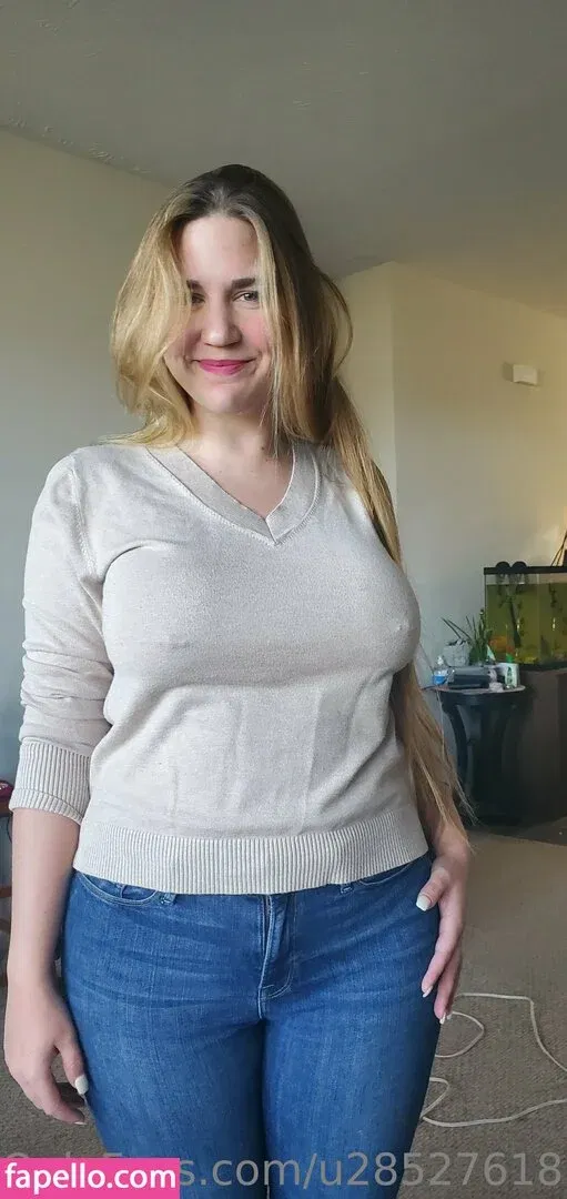 u285276183 Onlyfans Photo Gallery 