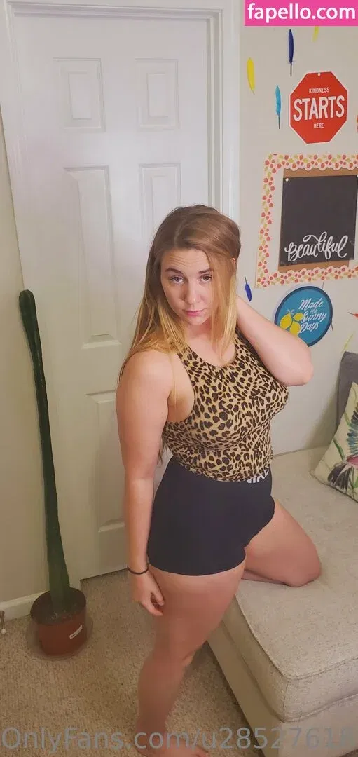 u285276183 Onlyfans Photo Gallery 