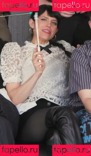 Emily Axford Onlyfans Photo Gallery 