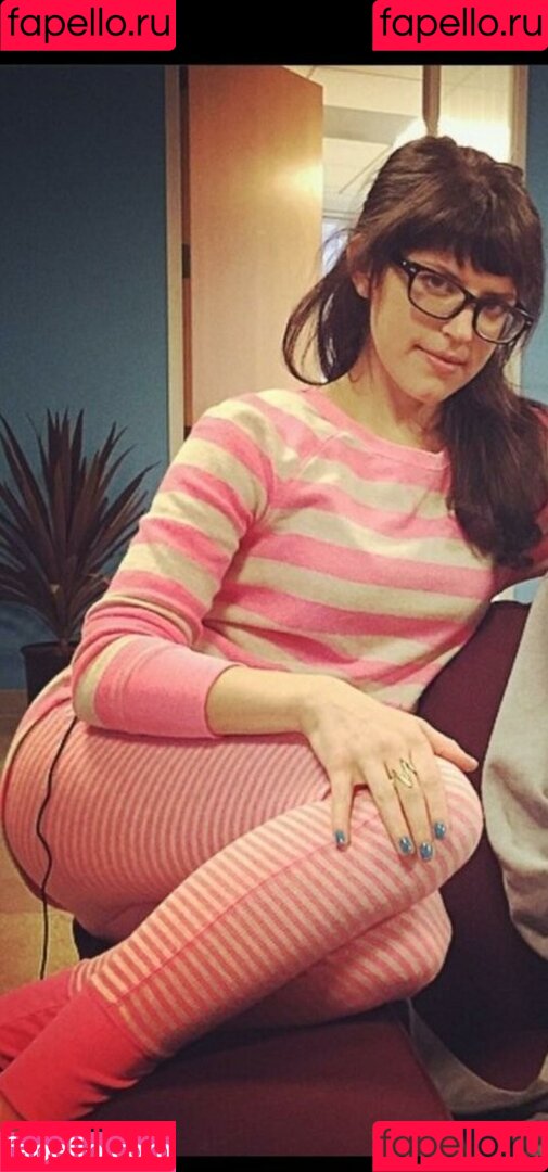 Emily Axford Onlyfans Photo Gallery 