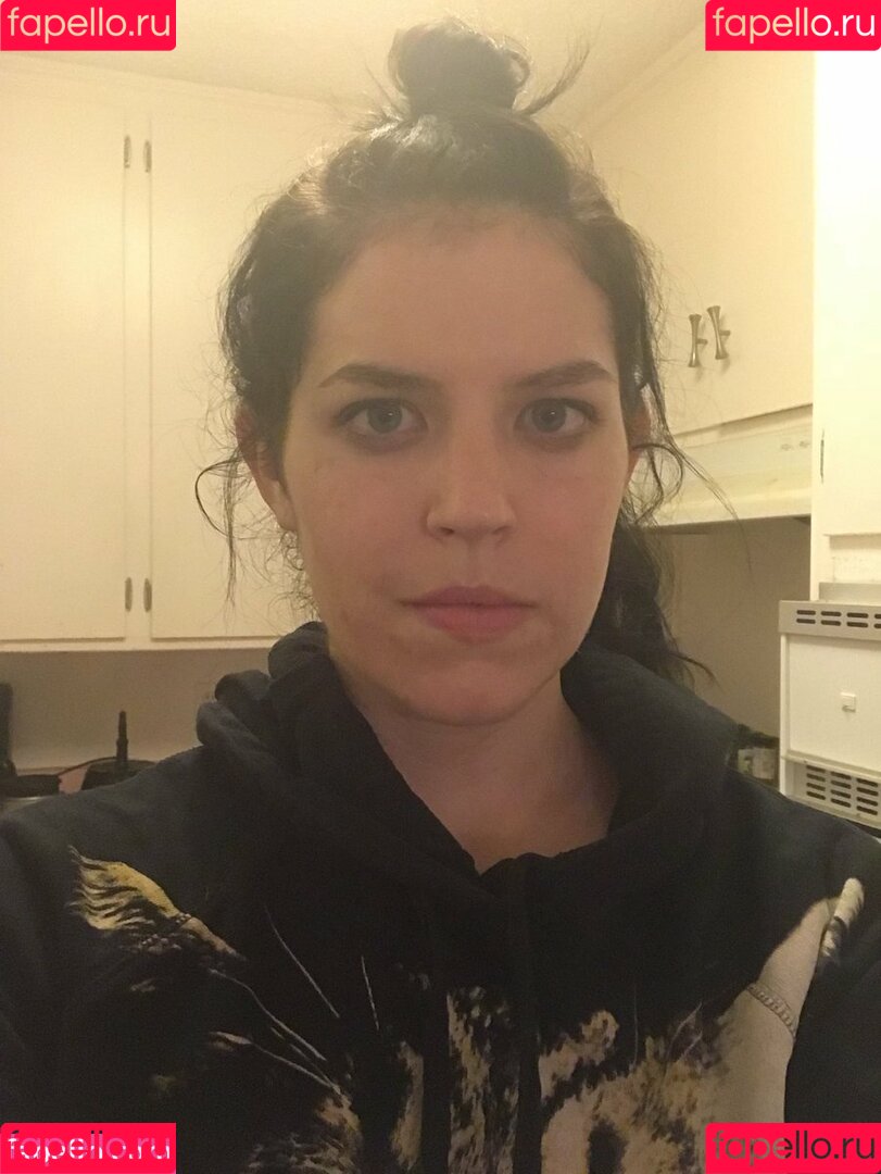 Emily Axford Onlyfans Photo Gallery 