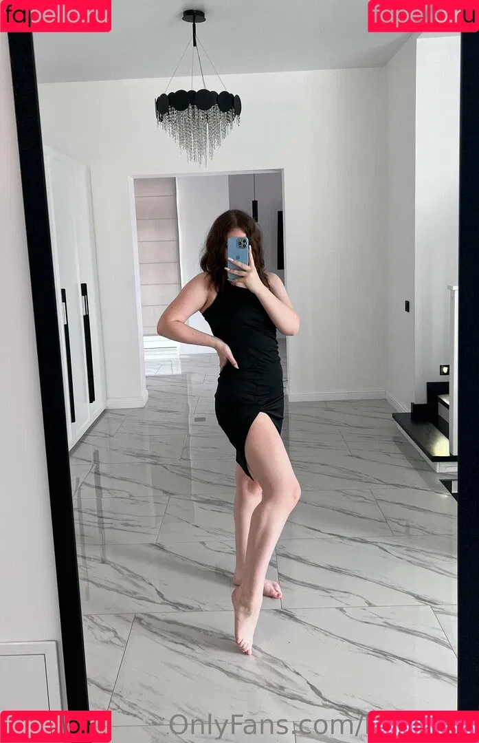lilyvirgin Onlyfans Photo Gallery 