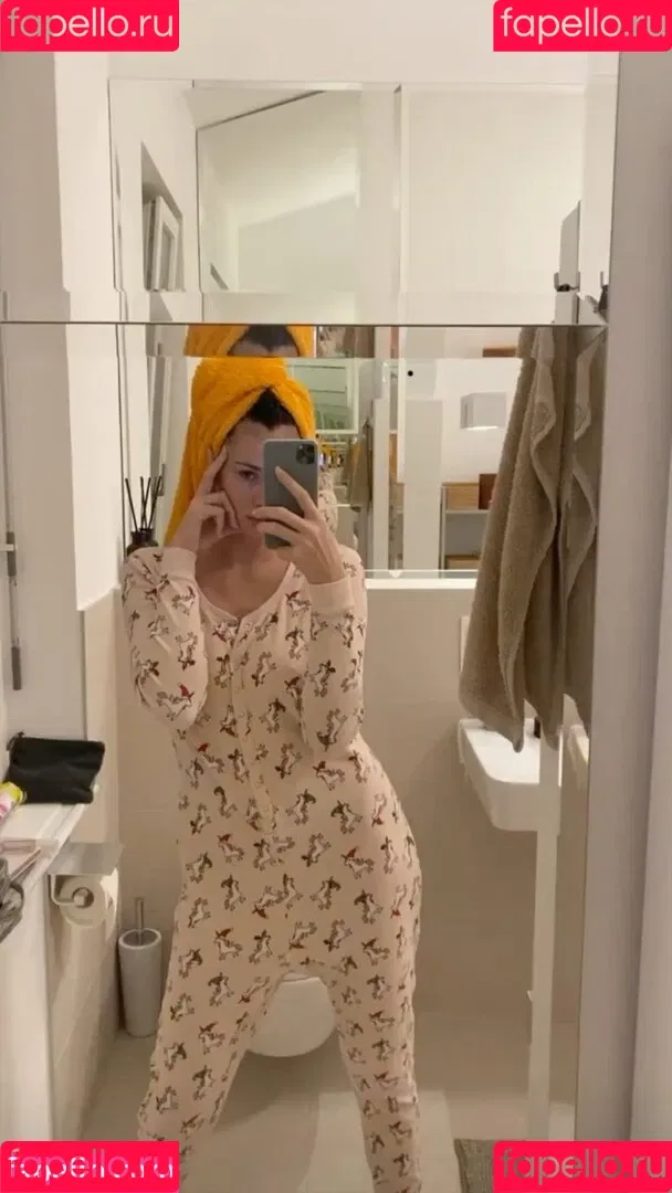 Betty Taube Onlyfans Photo Gallery 