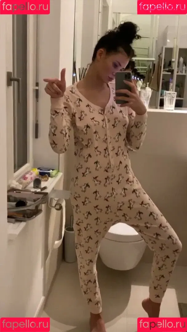 Betty Taube Onlyfans Photo Gallery 