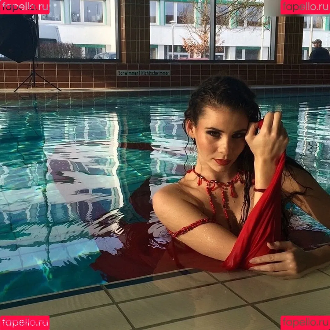 Betty Taube Onlyfans Photo Gallery 