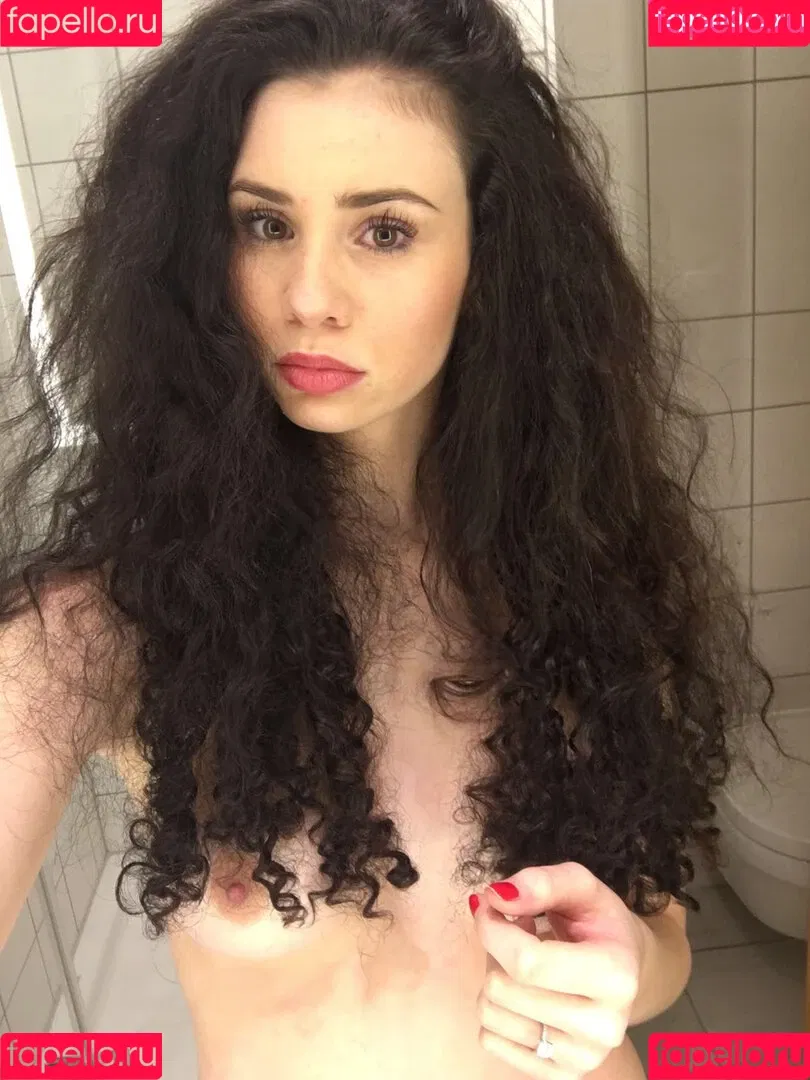 Betty Taube Onlyfans Photo Gallery 