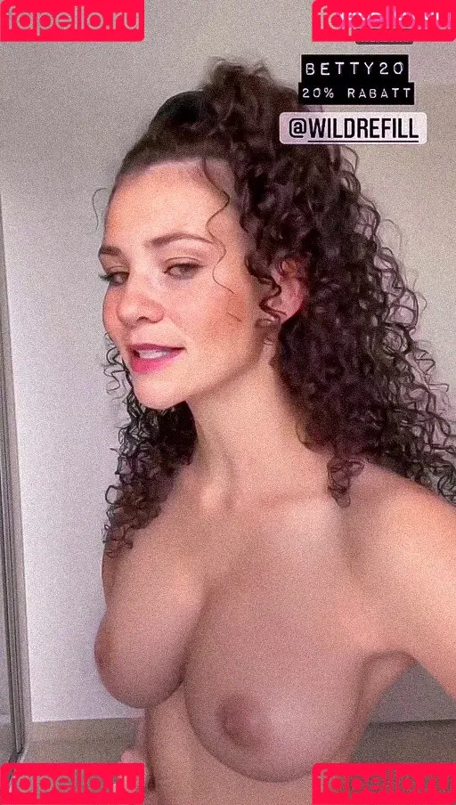 Betty Taube Onlyfans Photo Gallery 