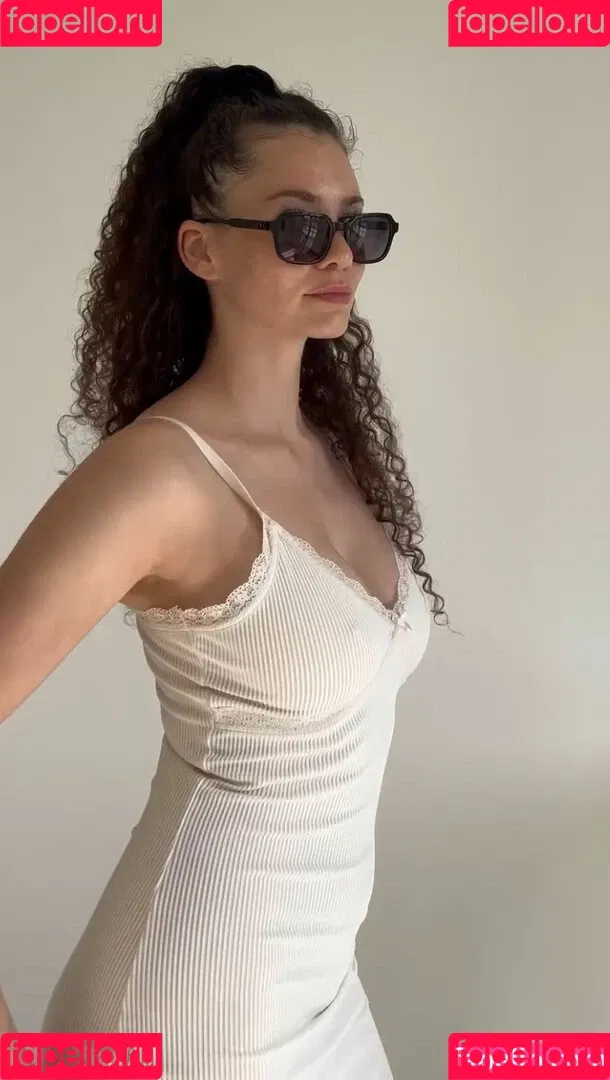 Betty Taube Onlyfans Photo Gallery 
