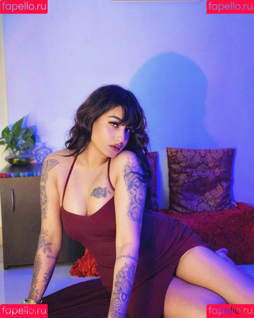 Dilnoor Sarna Onlyfans Photo Gallery 