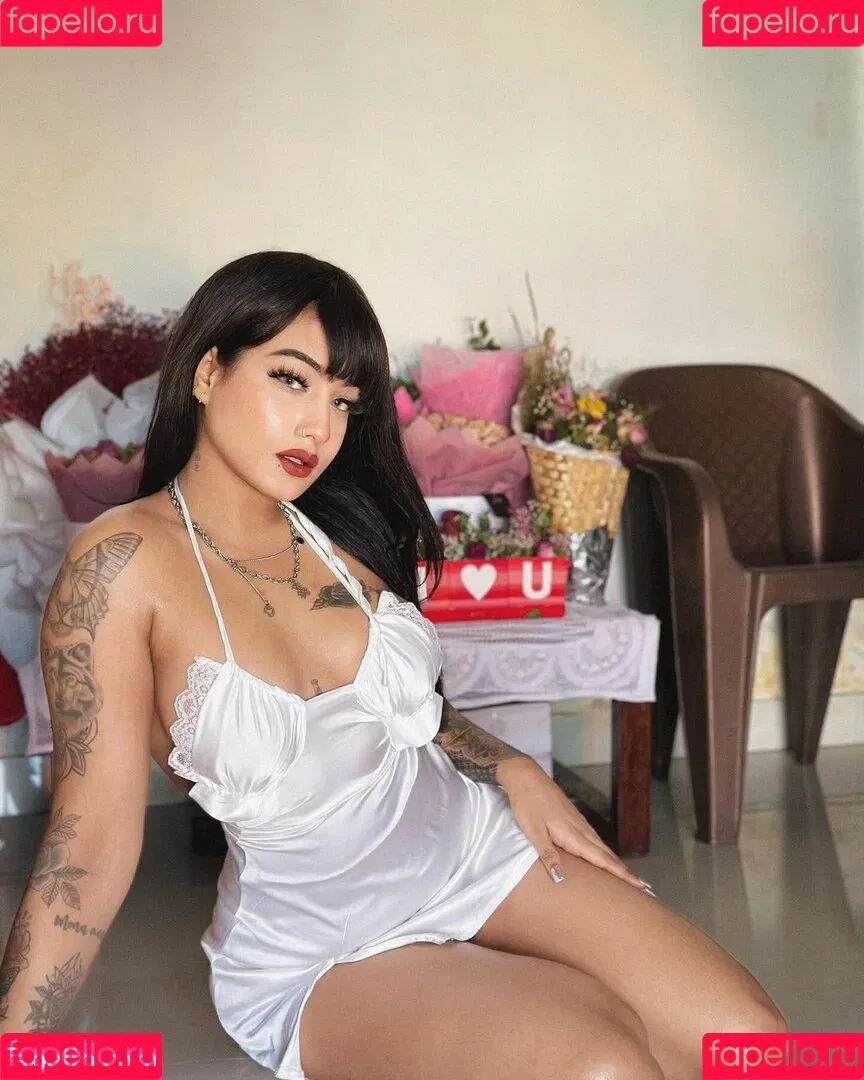 Dilnoor Sarna Onlyfans Photo Gallery 