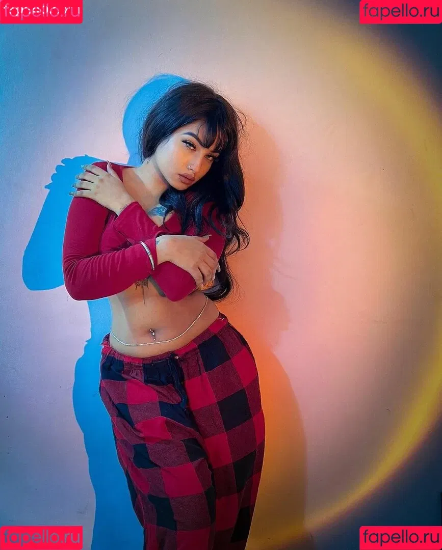 Dilnoor Sarna Onlyfans Photo Gallery 