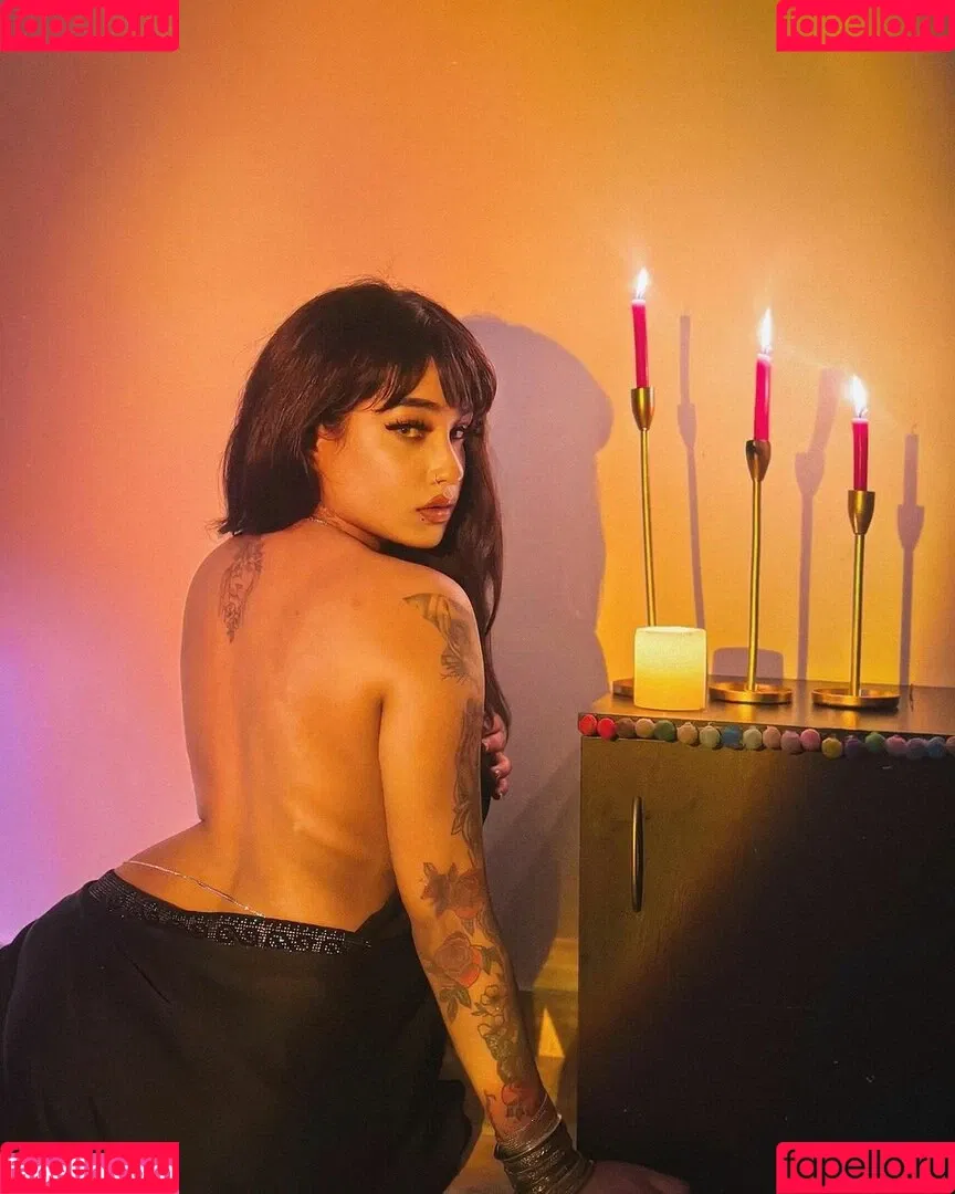 Dilnoor Sarna Onlyfans Photo Gallery 