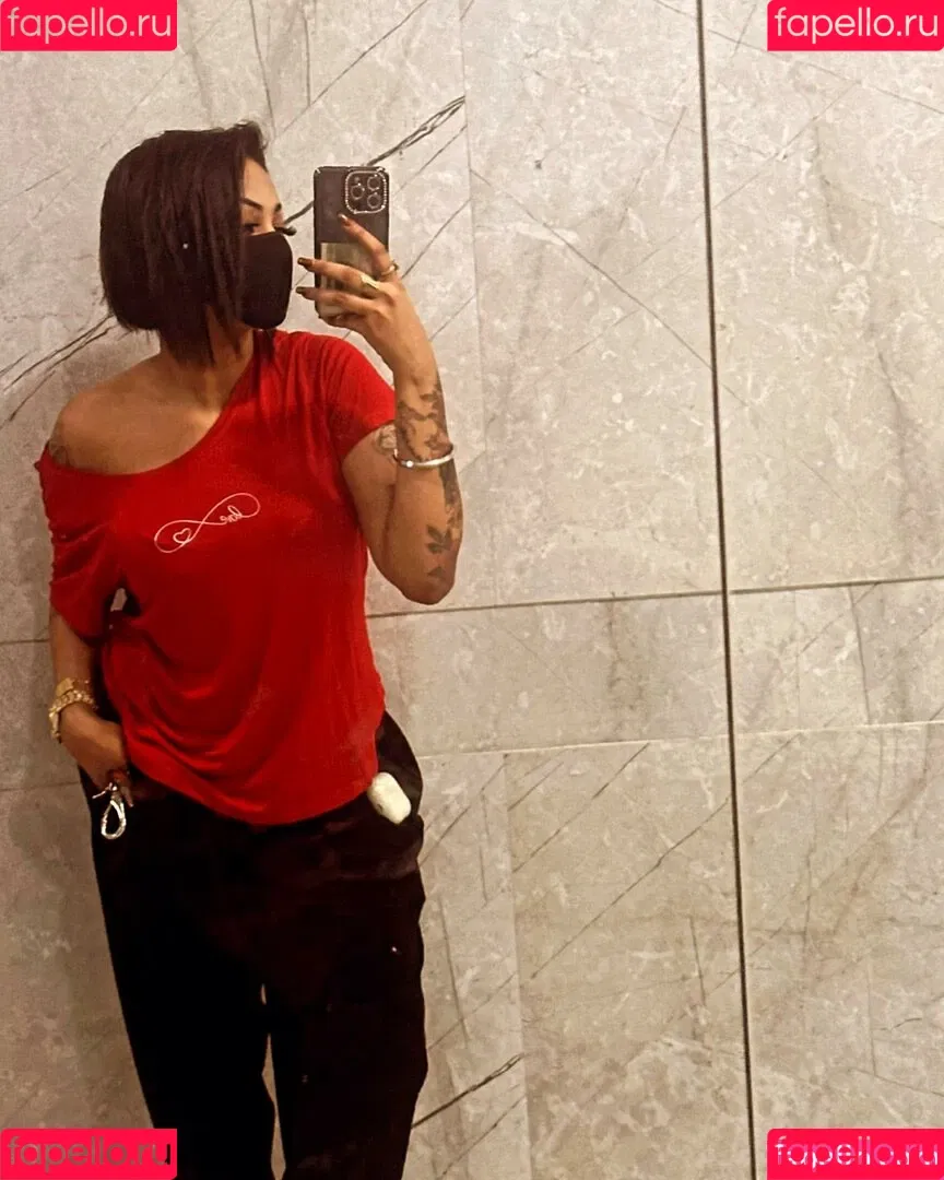 Dilnoor Sarna Onlyfans Photo Gallery 