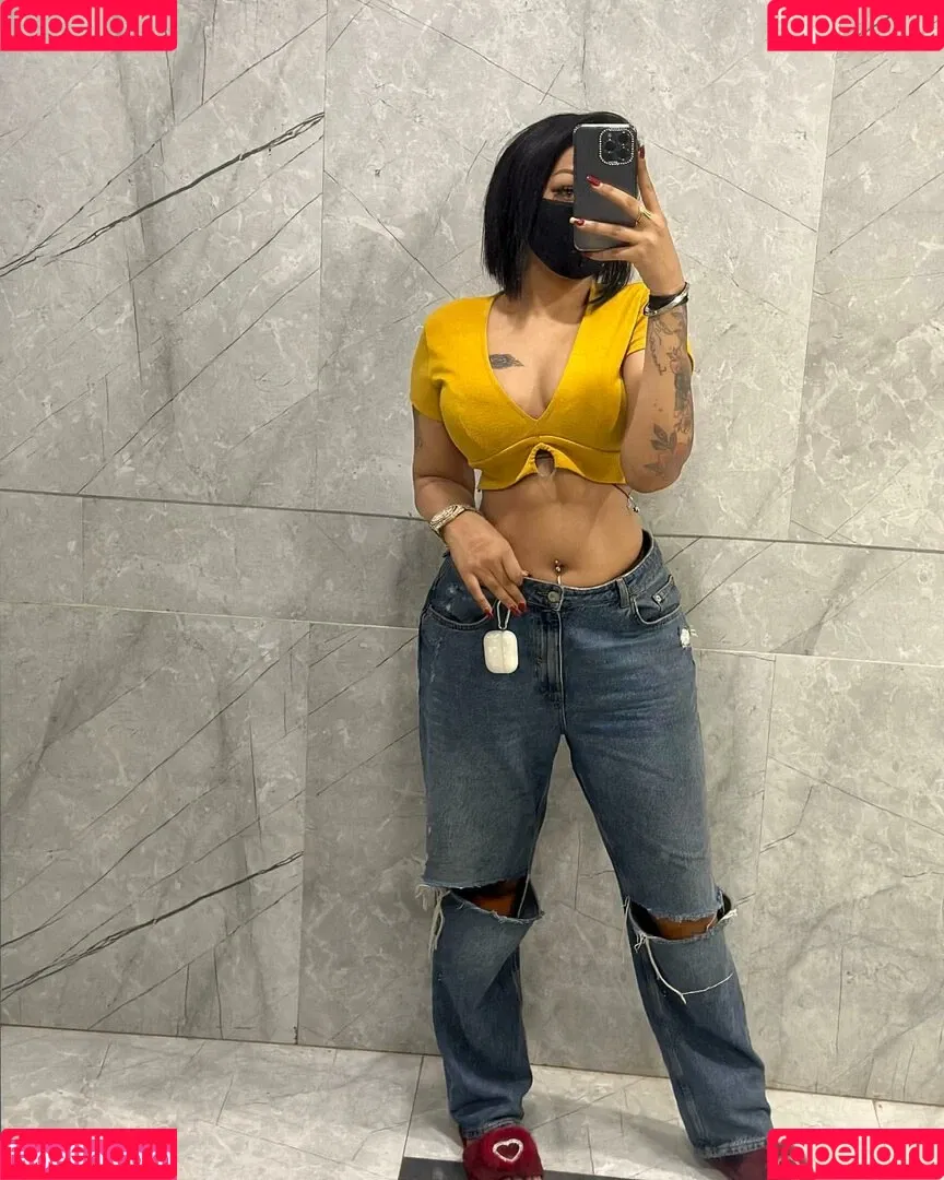 Dilnoor Sarna Onlyfans Photo Gallery 