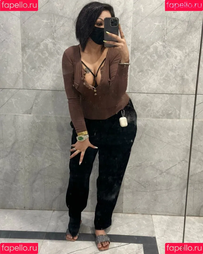 Dilnoor Sarna Onlyfans Photo Gallery 