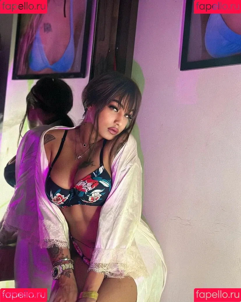 Dilnoor Sarna Onlyfans Photo Gallery 