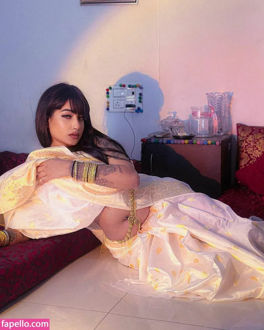 Dilnoor Sarna Onlyfans Photo Gallery 