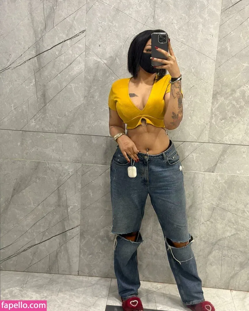 Dilnoor Sarna Onlyfans Photo Gallery 