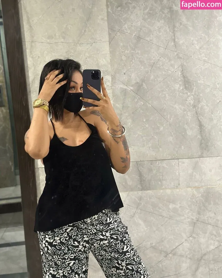 Dilnoor Sarna Onlyfans Photo Gallery 