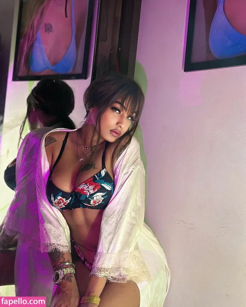 Dilnoor Sarna Onlyfans Photo Gallery 