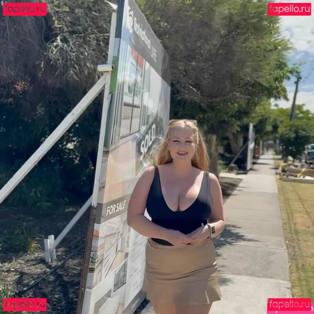 Lucy Adler Onlyfans Photo Gallery 