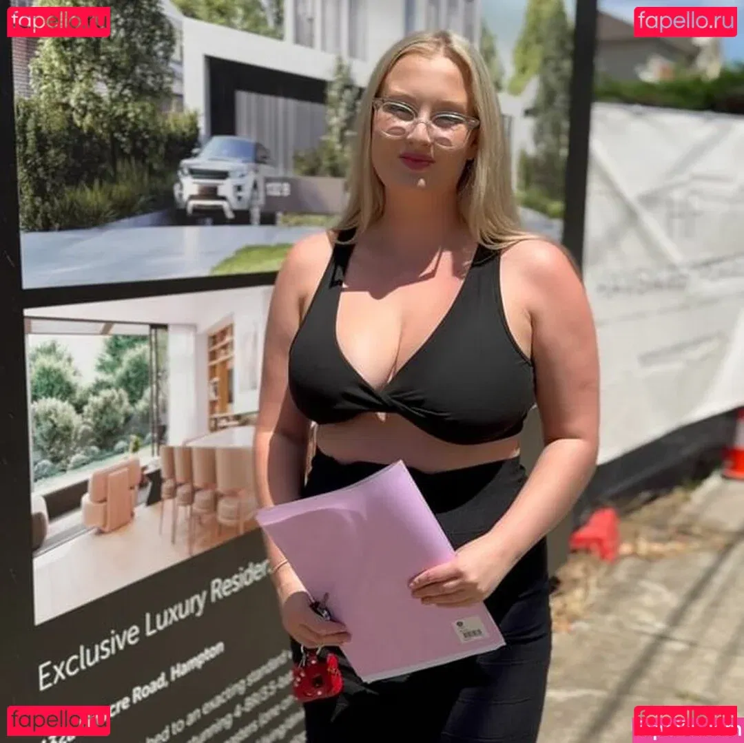 Lucy Adler Onlyfans Photo Gallery 